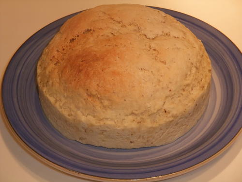 bread on plate bread on plate